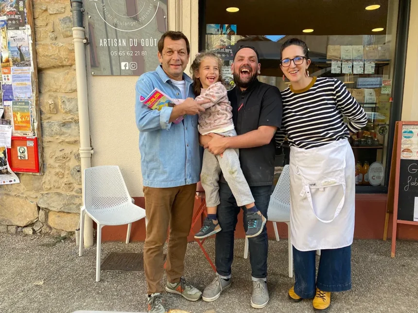 L'équipe de L'Enfariné du Roc avec Noémie Honiat et Bruno Cormerais. L'équipe de L'Enfariné du Roc avec Noémie Honiat et Bruno Cormerais.